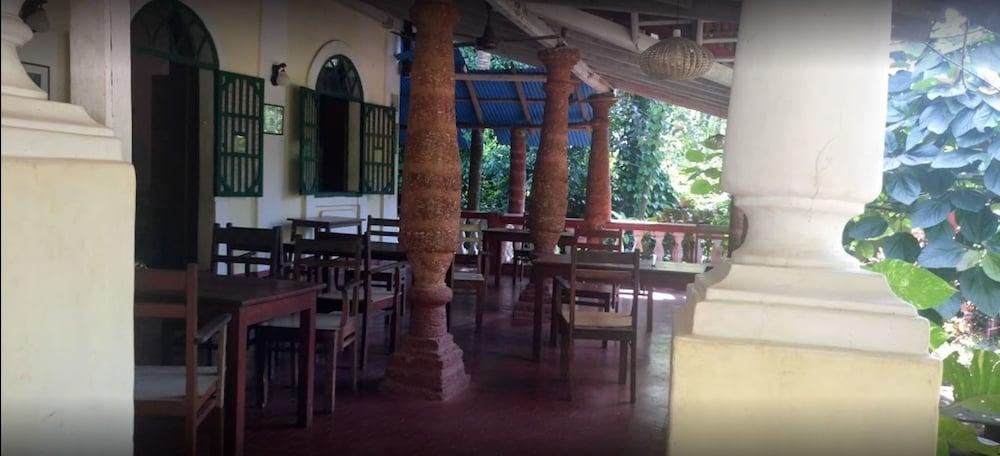 Astoria Hotel Parra Buitenkant foto