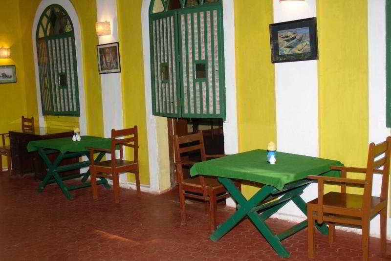 Astoria Hotel Parra Buitenkant foto
